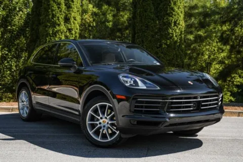 More photos of 2019 Porsche Cayenne at Gravity Autos Duluth, GA