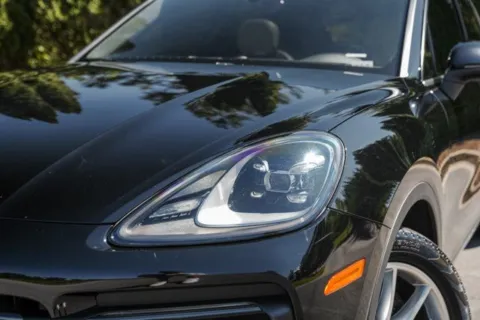 More photos of 2019 Porsche Cayenne at Gravity Autos Duluth, GA