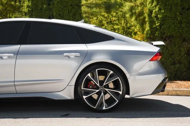 Audi RS 7 photo 7