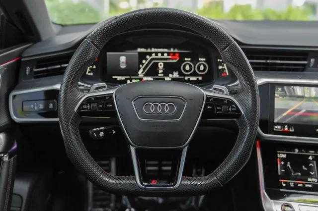 Audi RS 7 photo 27