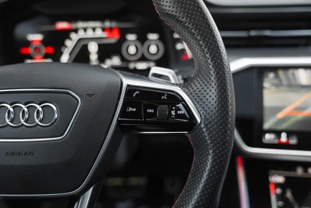 Audi RS 7 photo 29