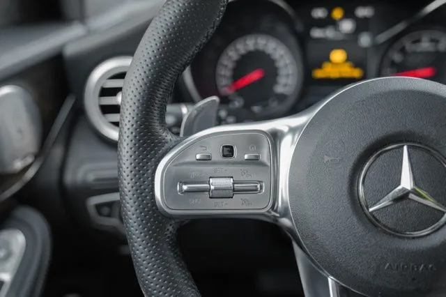 Mercedes-Benz GLC photo 32