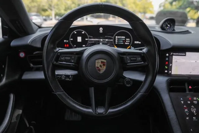 Porsche Taycan Cross Turismo photo 30
