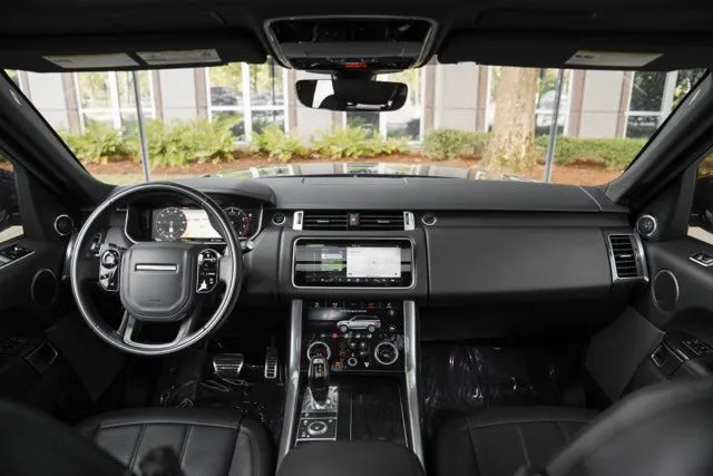 Land Rover Range Rover Sport photo 25