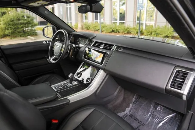 Land Rover Range Rover Sport photo 26