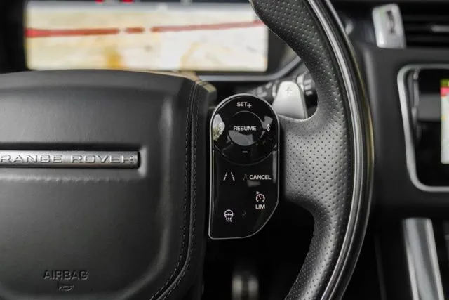 Land Rover Range Rover Sport photo 32
