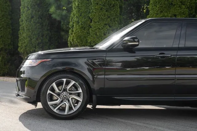Land Rover Range Rover Sport photo 10
