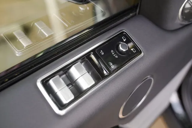 Land Rover Range Rover Sport photo 54