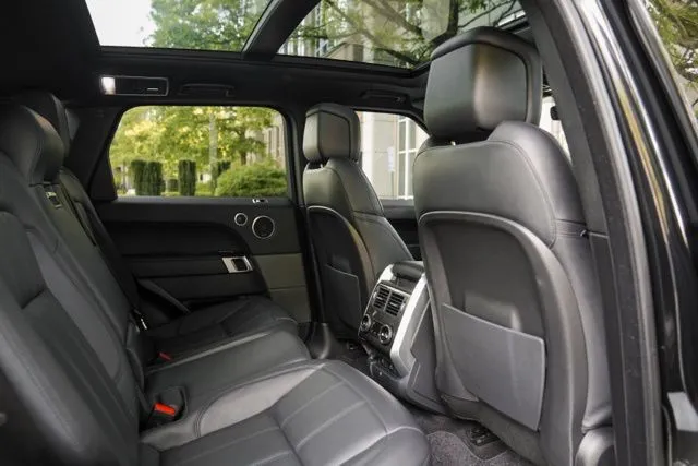 Land Rover Range Rover Sport photo 46