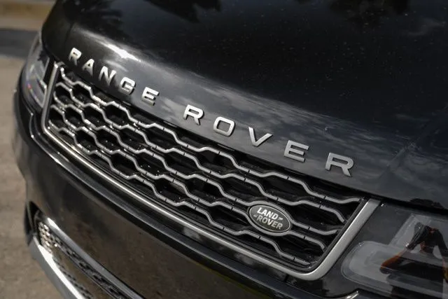 Land Rover Range Rover Sport photo 18