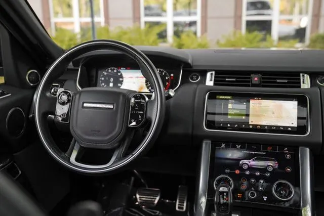 Land Rover Range Rover Sport photo 28
