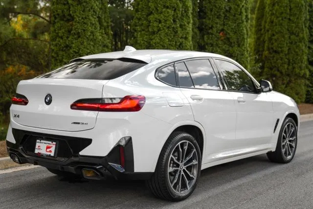 BMW X4 photo 11