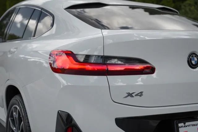 BMW X4 photo 10