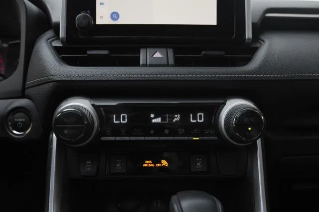 Toyota RAV4 Hybrid photo 35