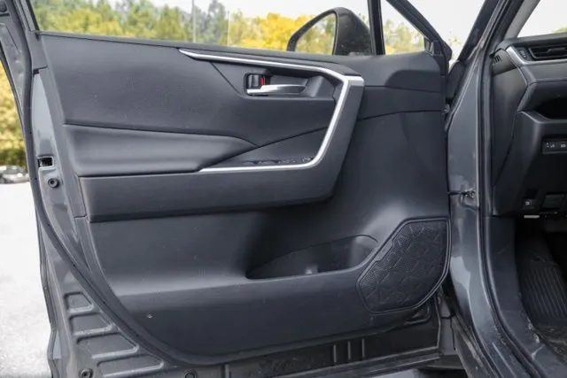 Toyota RAV4 Hybrid photo 45