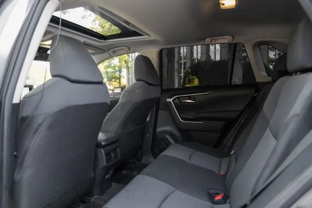 Toyota RAV4 Hybrid photo 40