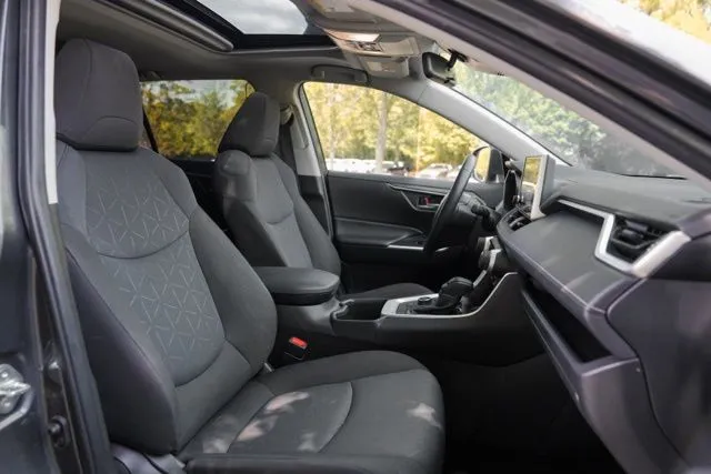 Toyota RAV4 Hybrid photo 39