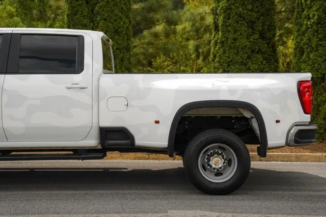 Chevrolet Silverado 3500 HD photo 7