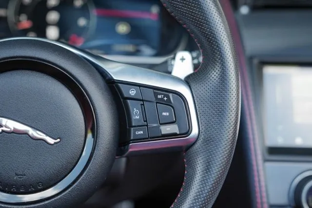 Jaguar F-TYPE photo 29