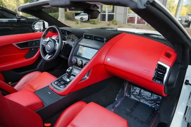 Jaguar F-TYPE photo 24
