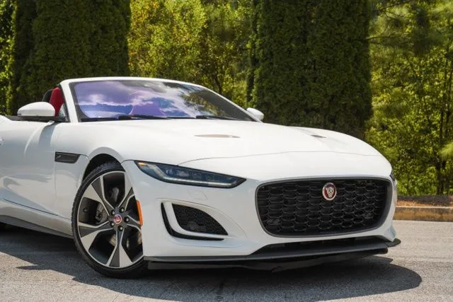 Jaguar F-TYPE photo 6