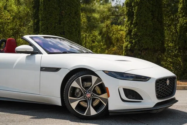 Jaguar F-TYPE photo 7