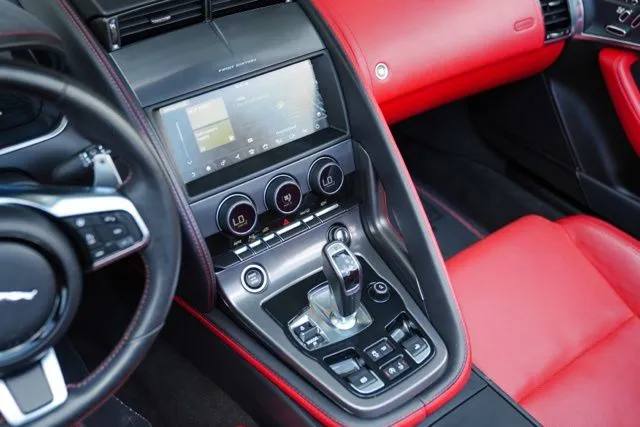 Jaguar F-TYPE photo 34