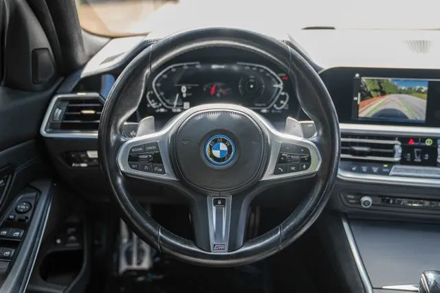 BMW 3 Series photo 28