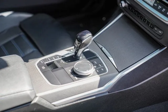 BMW 3 Series photo 36