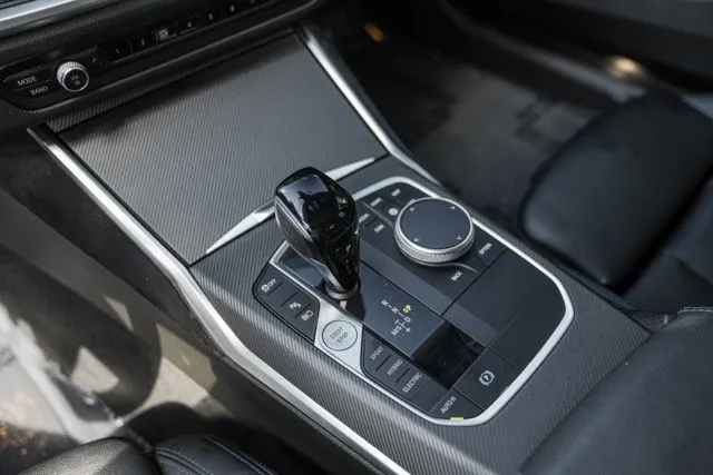 BMW 3 Series photo 35