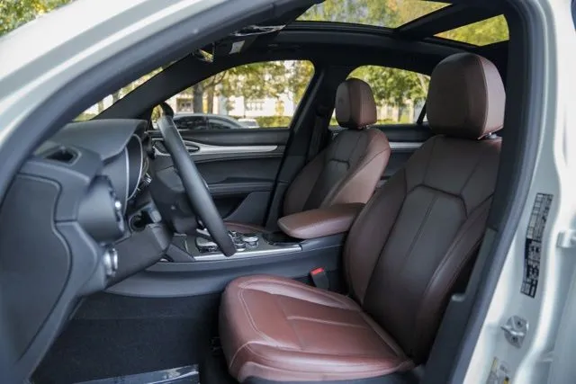 Alfa Romeo Stelvio photo 34