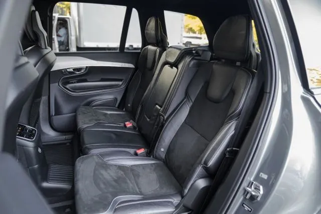 Volvo XC90 Hybrid photo 37