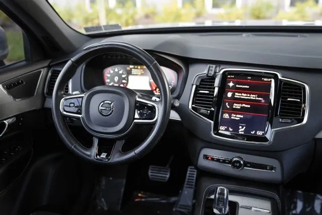 Volvo XC90 Hybrid photo 22