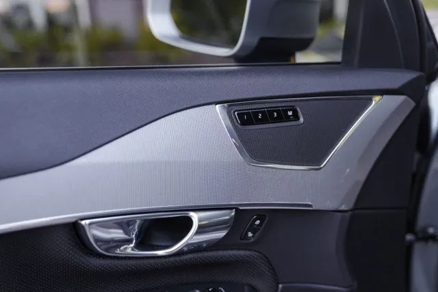 Volvo XC90 Hybrid photo 42
