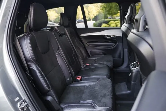 Volvo XC90 Hybrid photo 38