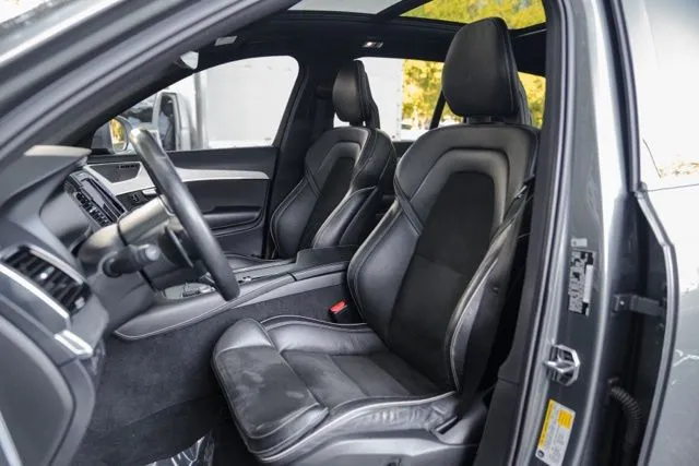 Volvo XC90 Hybrid photo 33