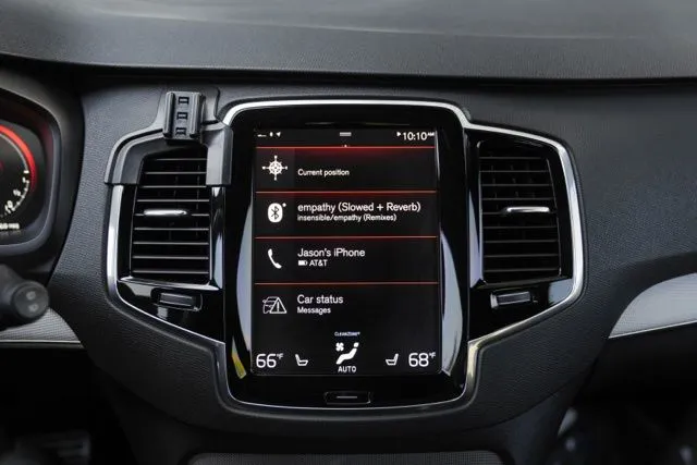 Volvo XC90 Hybrid photo 29