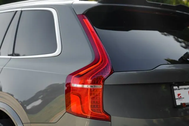 Volvo XC90 Hybrid photo 11