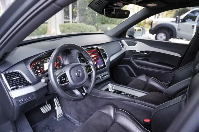 Volvo XC90 Hybrid photo 19