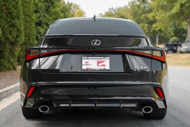 Lexus IS photo 15