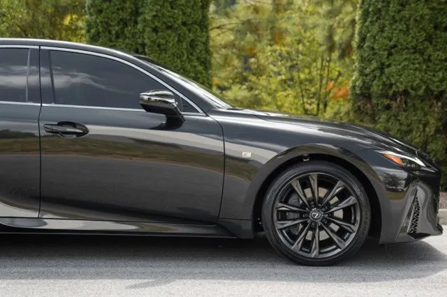 Lexus IS photo 10