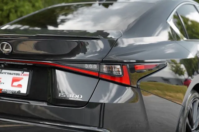 Lexus IS photo 12