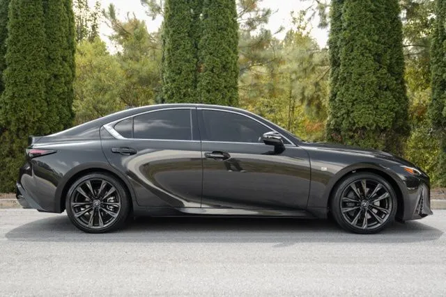 Lexus IS photo 8