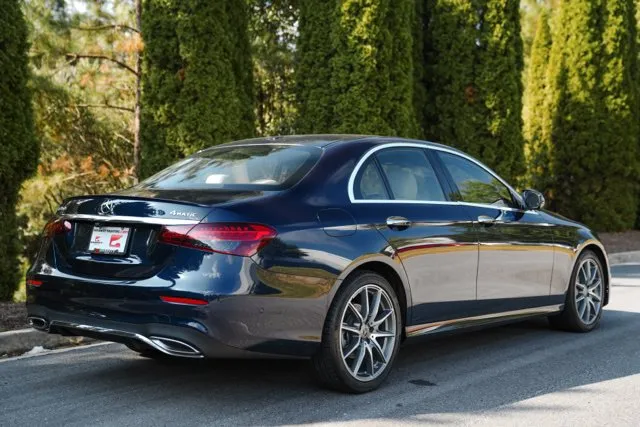 Mercedes-Benz E-Class photo 13
