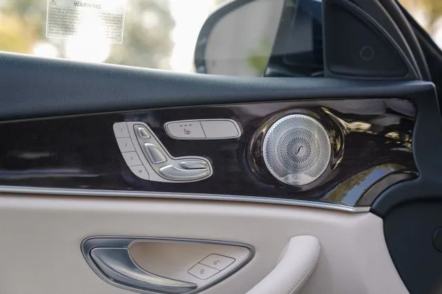 Mercedes-Benz E-Class photo 39
