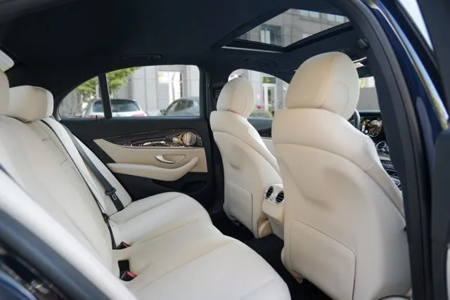 Mercedes-Benz E-Class photo 34