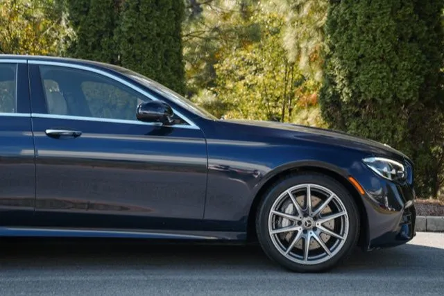 Mercedes-Benz E-Class photo 10