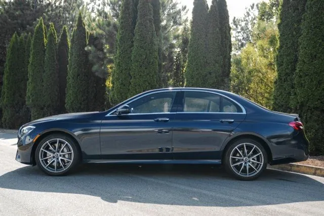 Mercedes-Benz E-Class photo 5