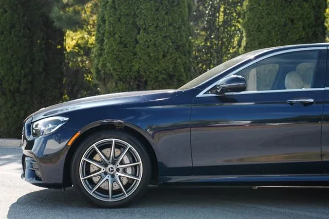 Mercedes-Benz E-Class photo 6