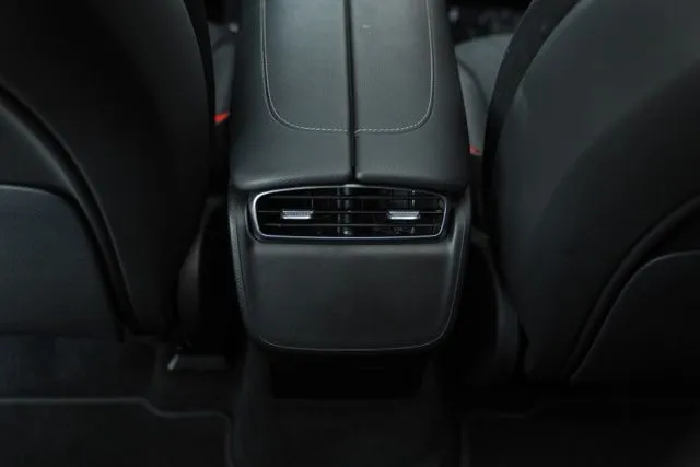 Mercedes-Benz EQE photo 33